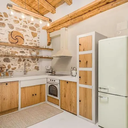 Holiday home Boutique Cretan House In Old With Jacuzzi