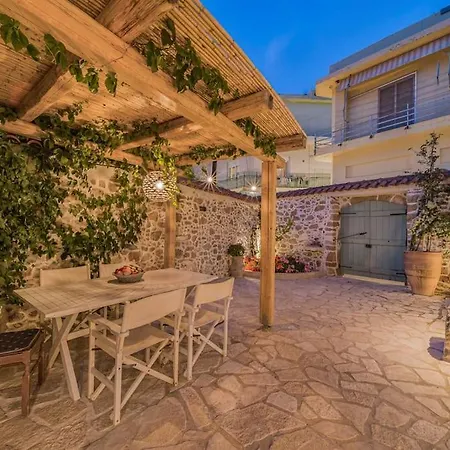 Holiday home Boutique Cretan House In Old With Jacuzzi