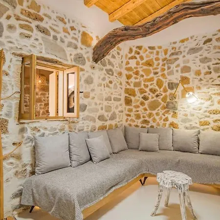 Boutique Cretan House In Old With Jacuzzi Malia (Crete)